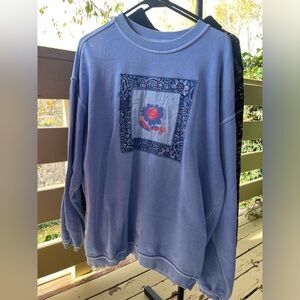 Vintage blue pullover